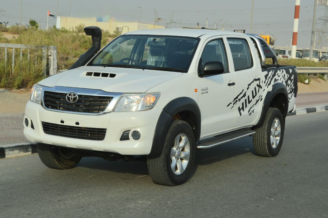 تويوتا هيلوكس Double cabin, perfect inside and outside