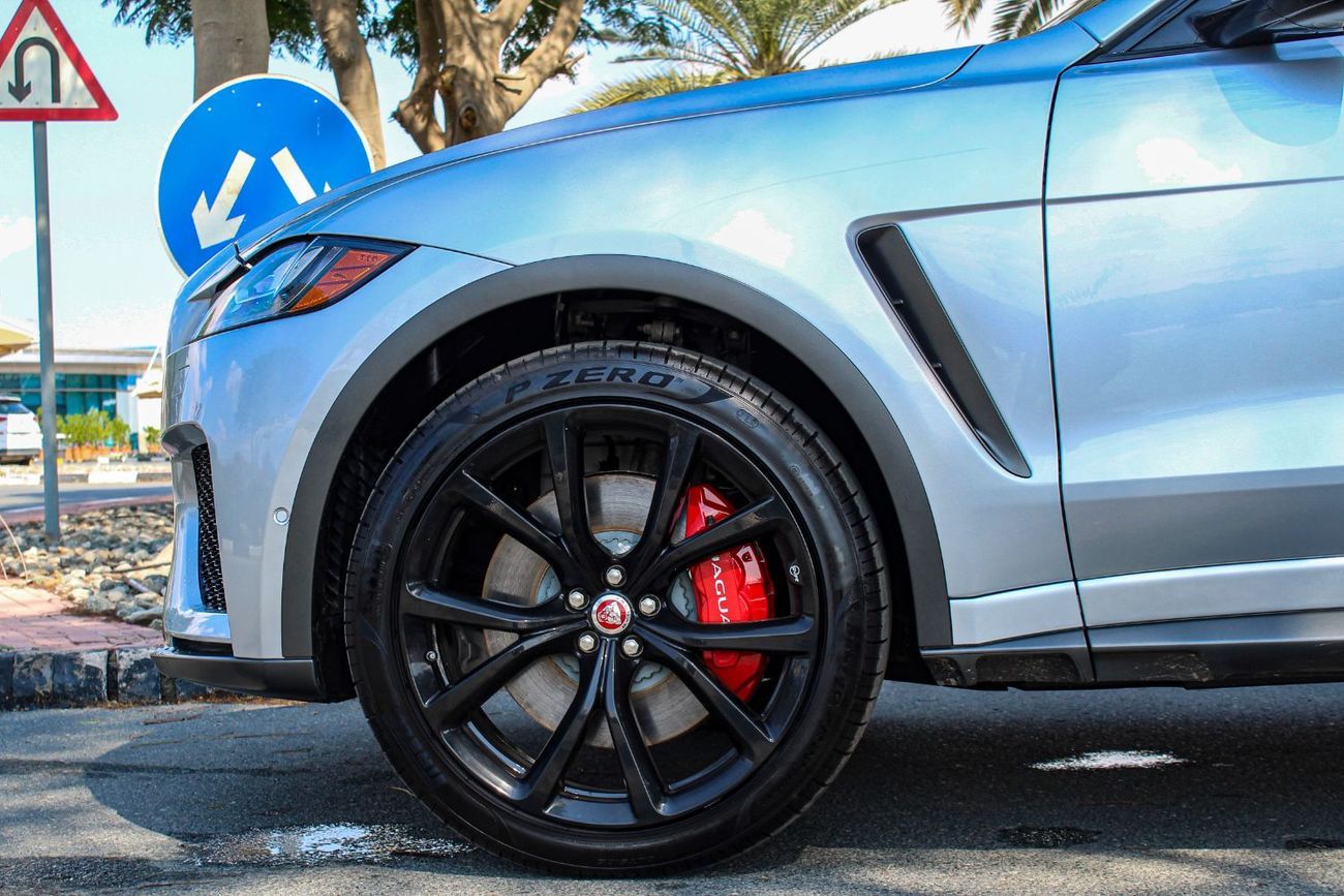 Jaguar F Pace SVR 5.0L 2019 Jaguar F-Pace SVR / Law Mileage (55,000 Km) / Candian Specs