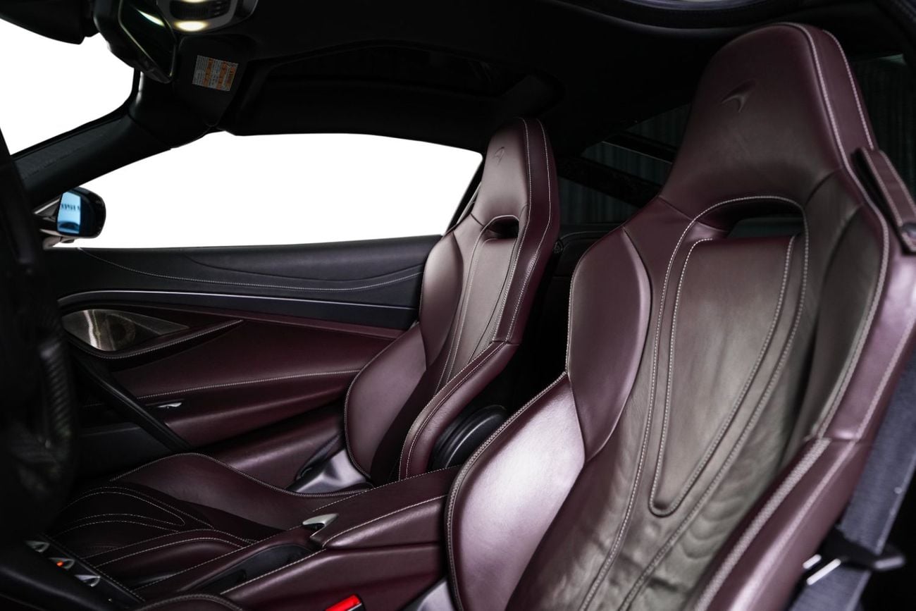 McLaren 720S PERFORMANCE Launch Edition-MSO Premium Color-Full Service History Mclaren Dubai-Bespoke Order