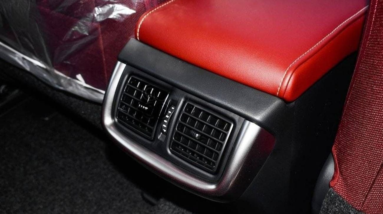 Toyota Hilux TOYOTA HILUX DC 2.8L M/T 4X4 (DIESEL) MY24 2.8L Diesel 2024