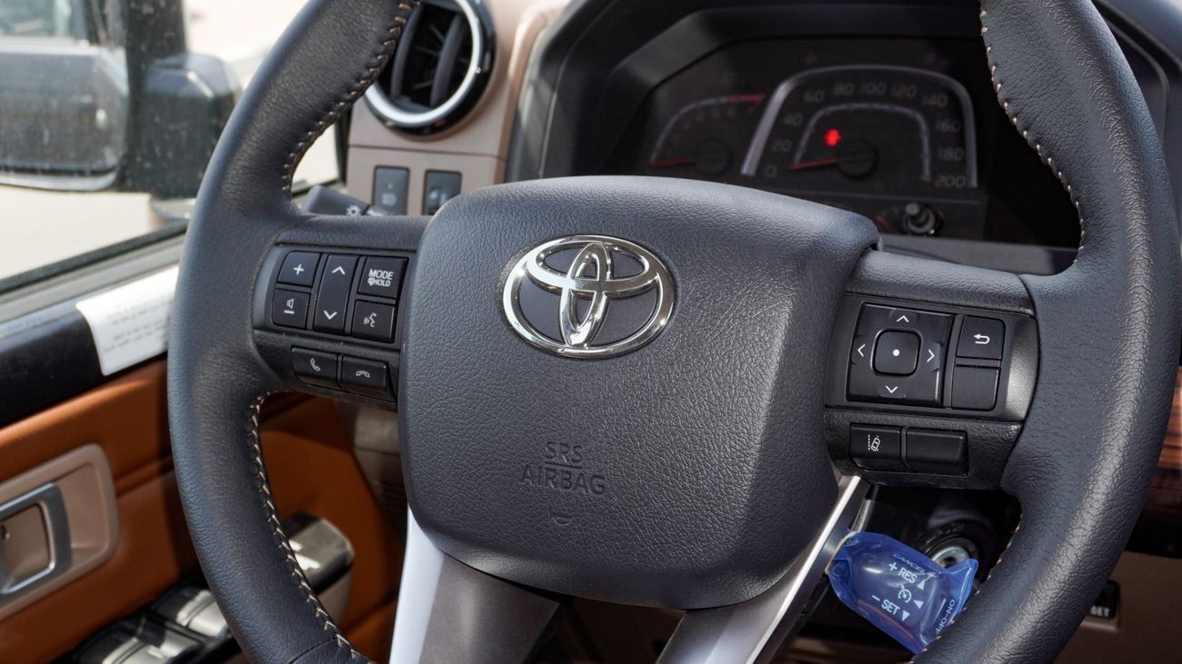 Toyota Land Cruiser 70 LX 4.0 L V6