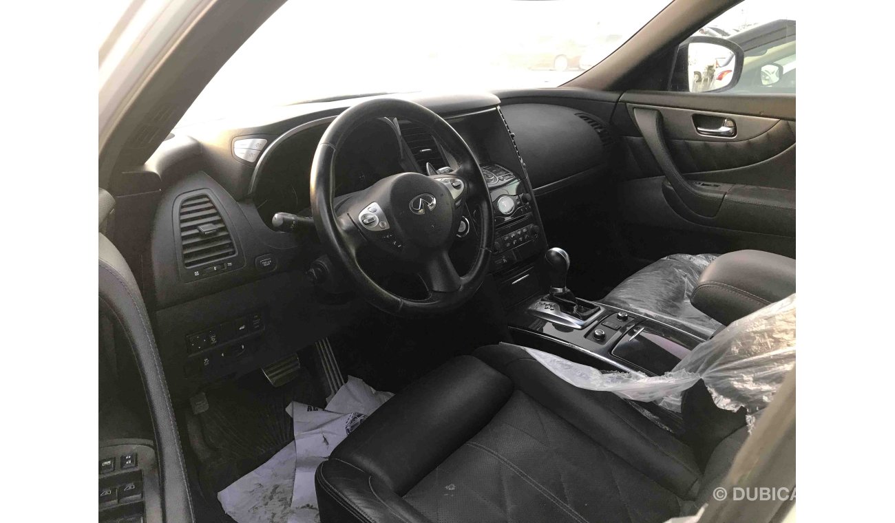 Infiniti QX70 بيع او مبادله