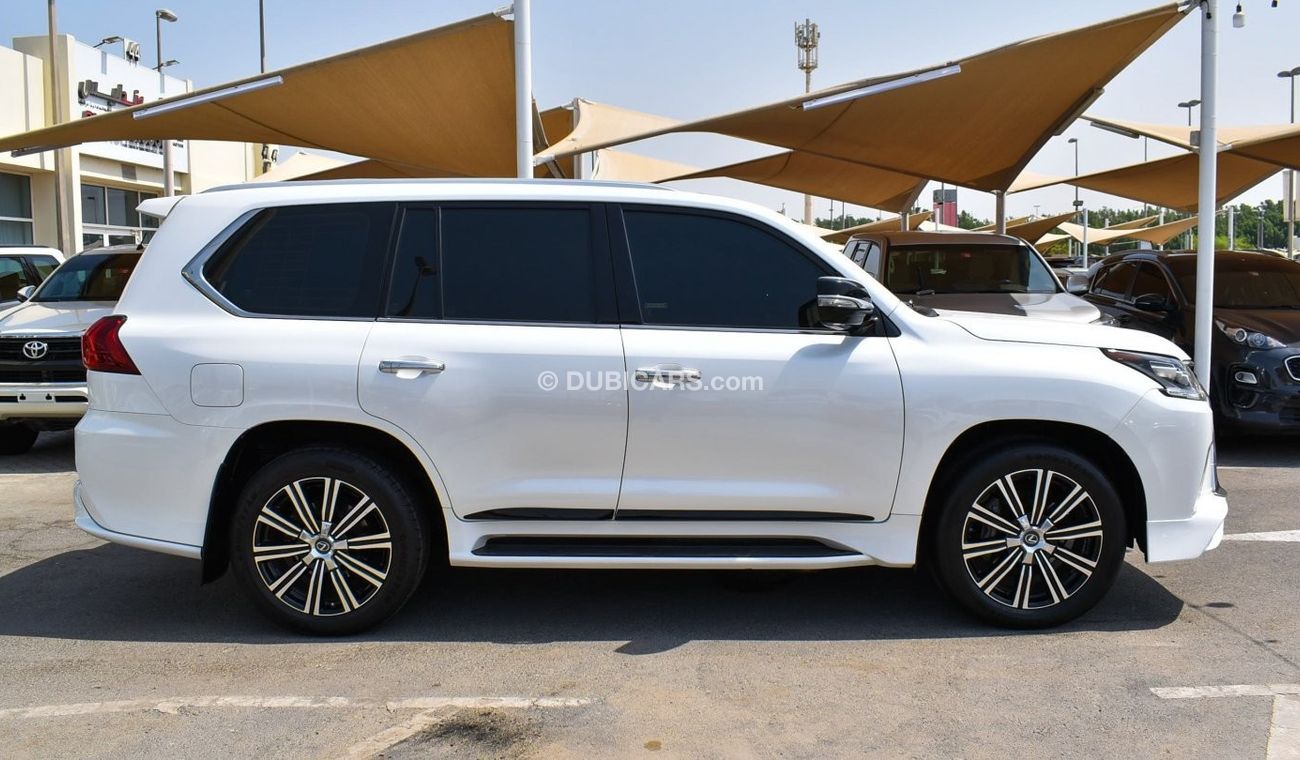 Lexus LX 570 S