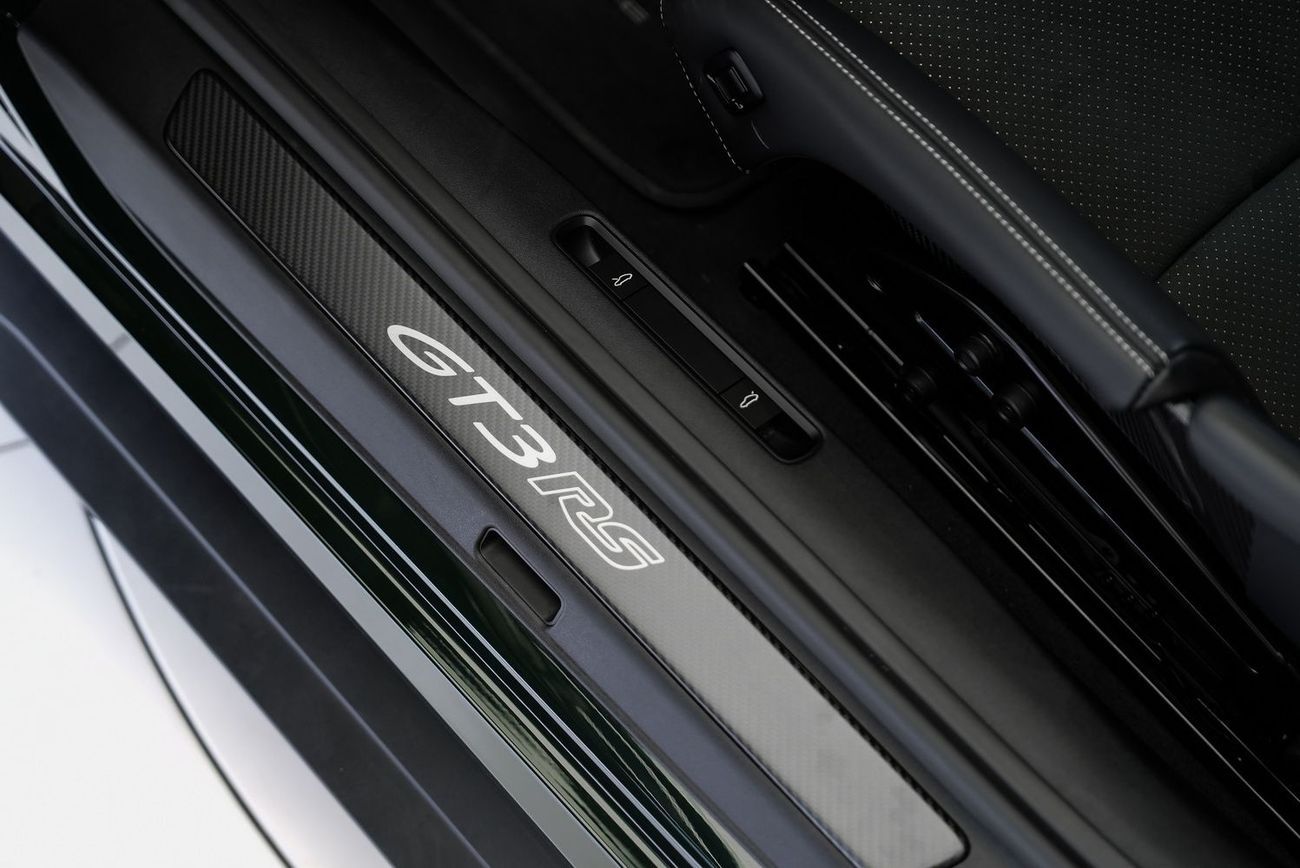 بورش 911 GT3 RS 4.0L (520 HP) Coupe