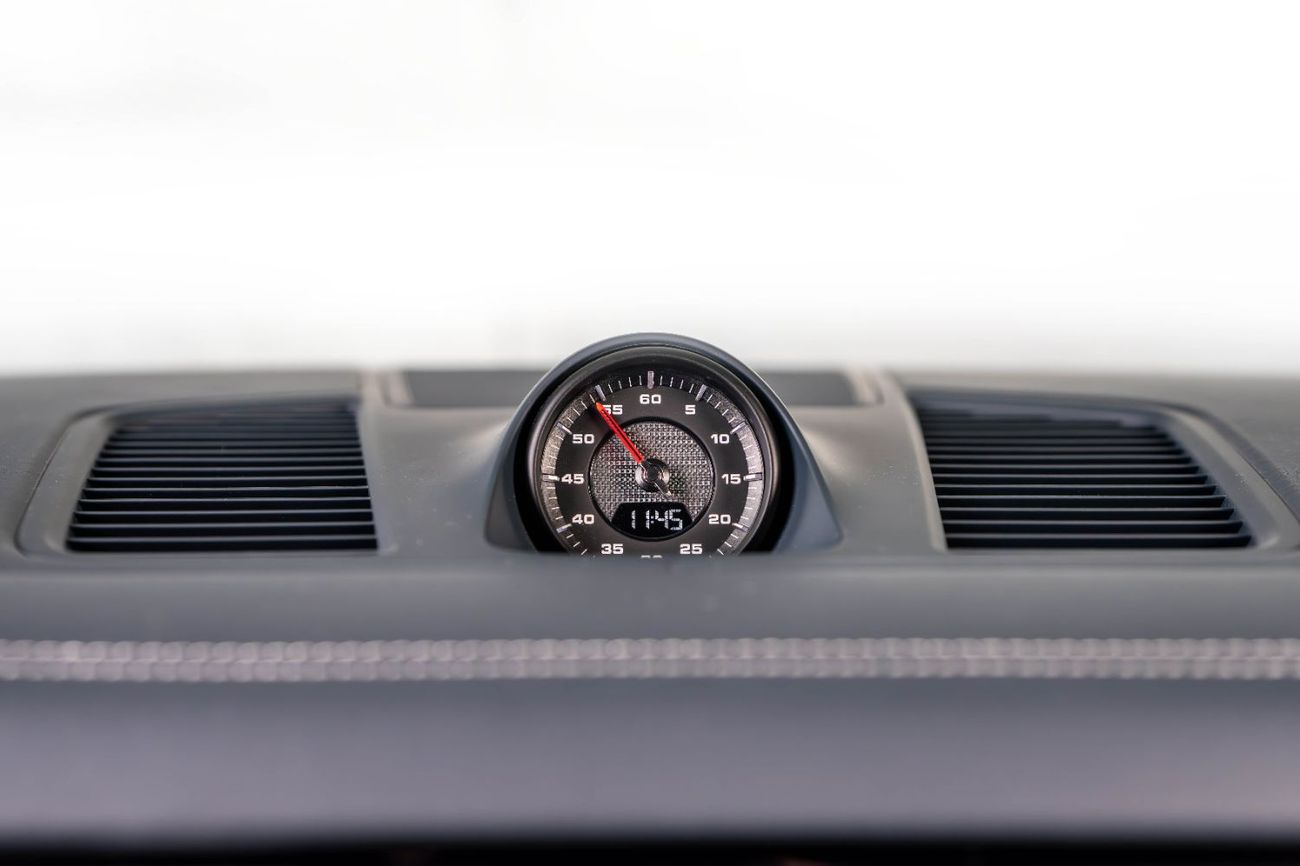 بورش كايان GTS Coupe