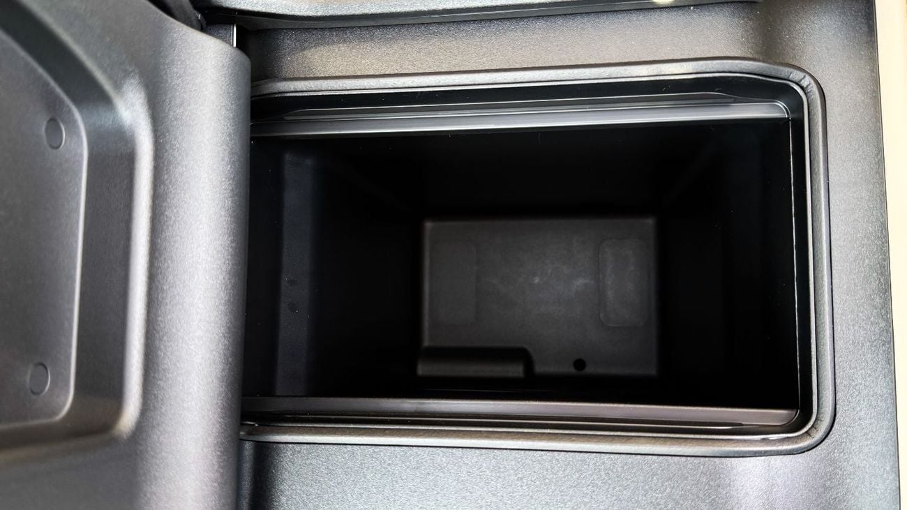 Toyota Land Cruiser VXR 4.0L TOYOTA LAND CRUISER - 2025