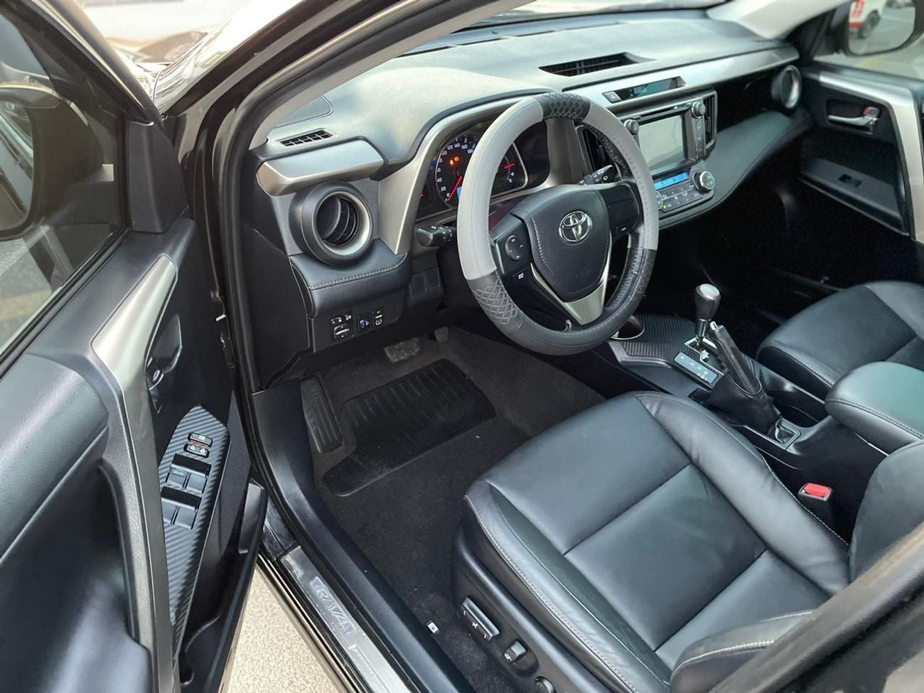 Toyota RAV4 2014 Toyota Rav4 Japanese Specs - 2.0L V4 - AWD 4x4 - Push Start Electric Seats With Sensors MidOpti
