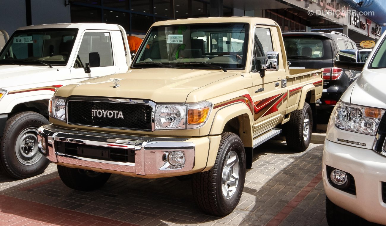 Toyota Land Cruiser Pick Up LX V6