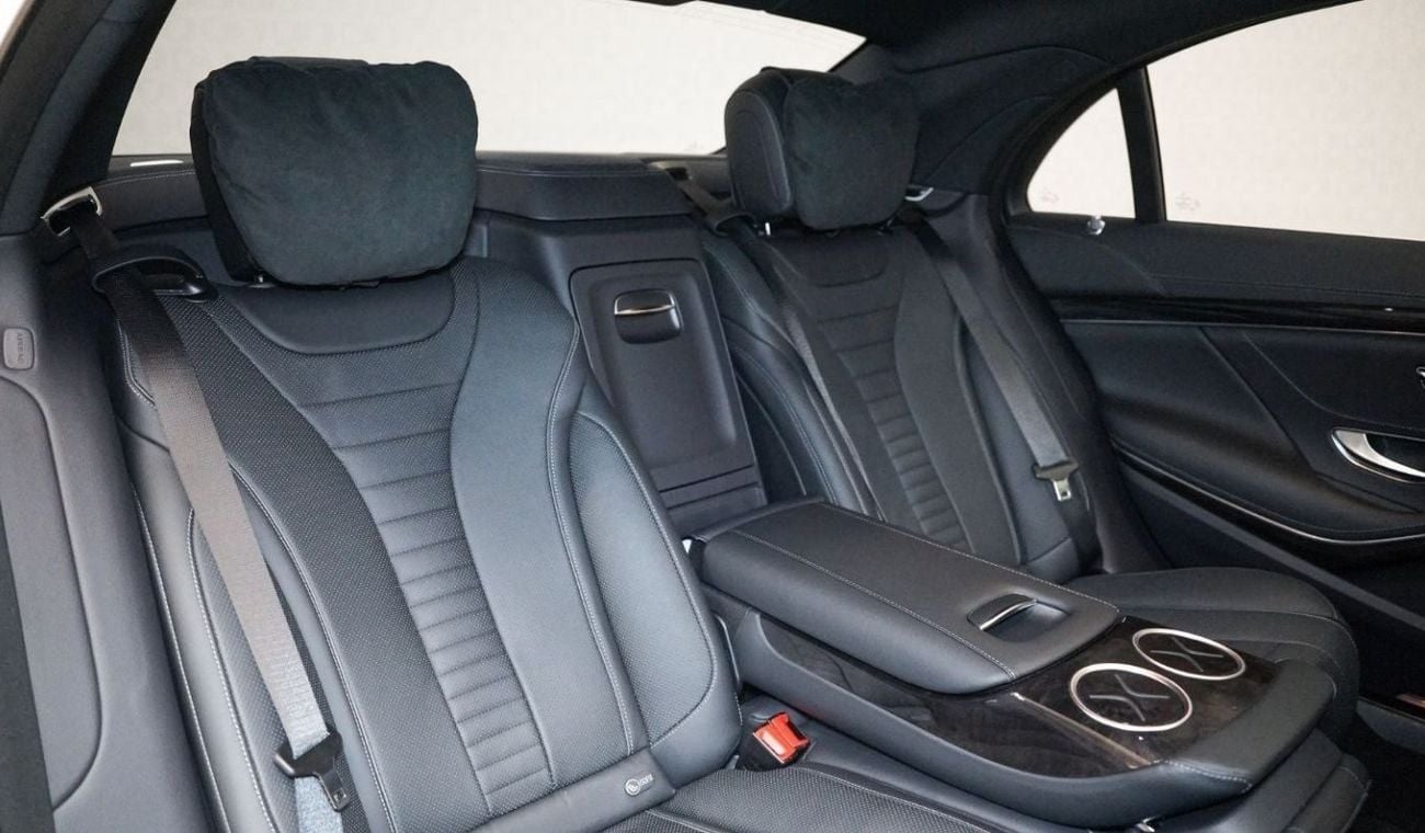 Mercedes-Benz S 560 AMG Line 4Matic - AED 4,896 P/M - 2 Years Warranty
