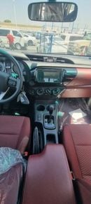 تويوتا هيلوكس petrol 2.7  4x4 2023