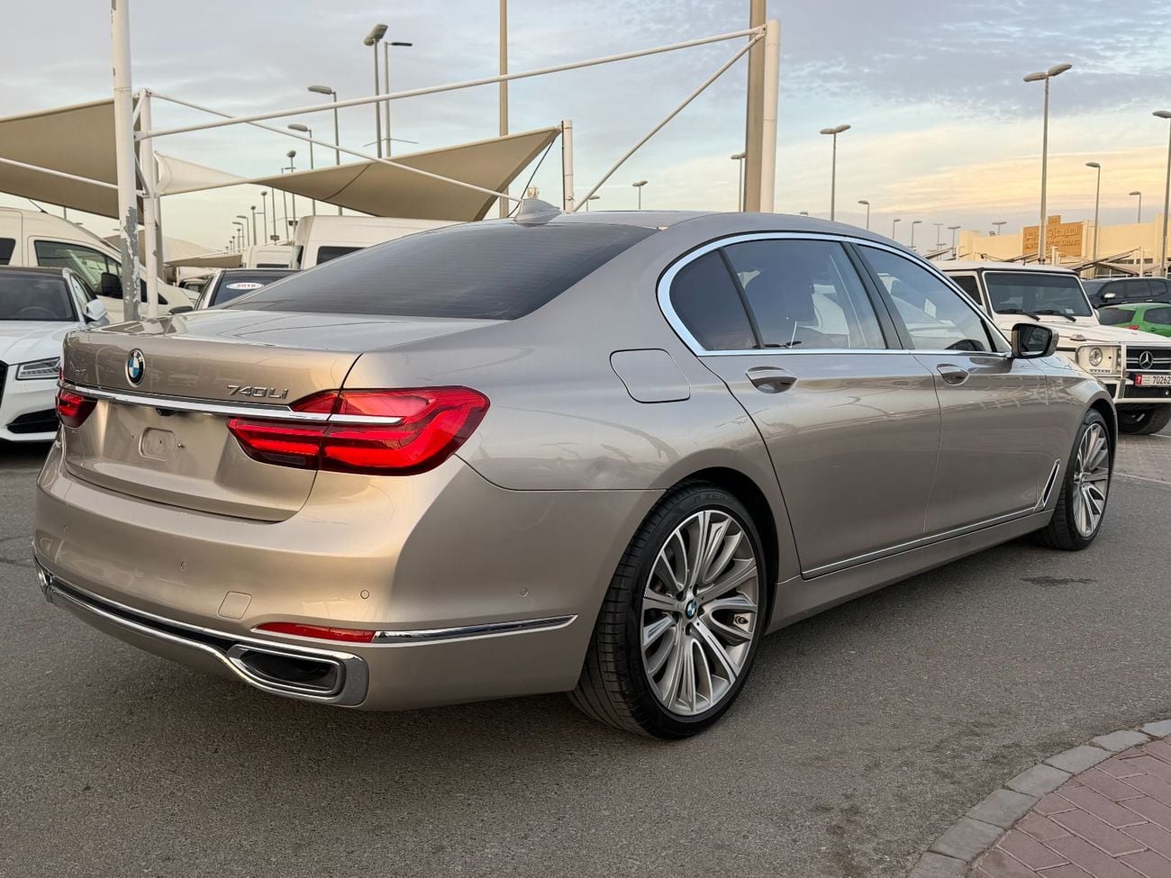 بي أم دبليو 740Li