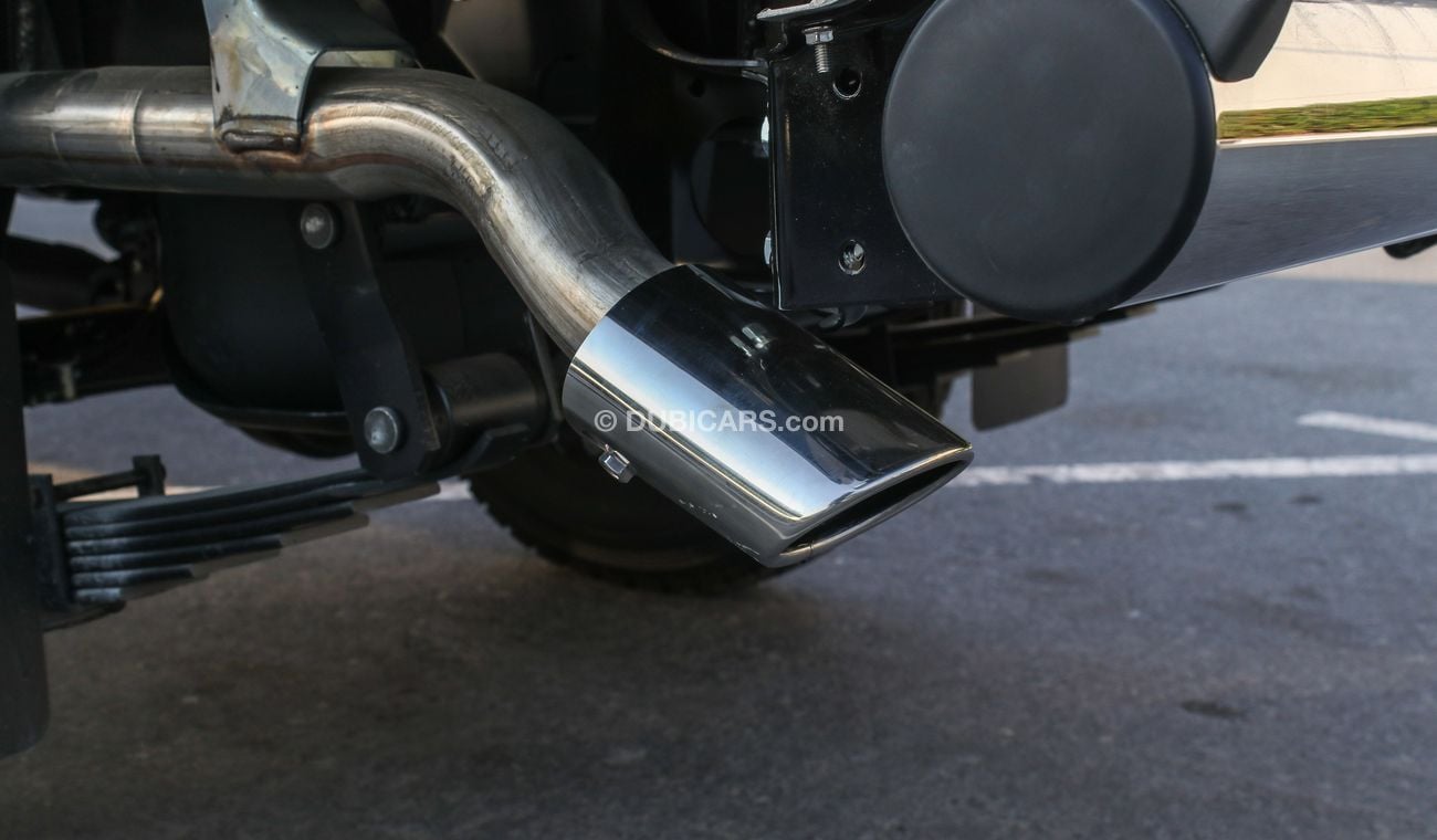 Toyota Land Cruiser Pick Up