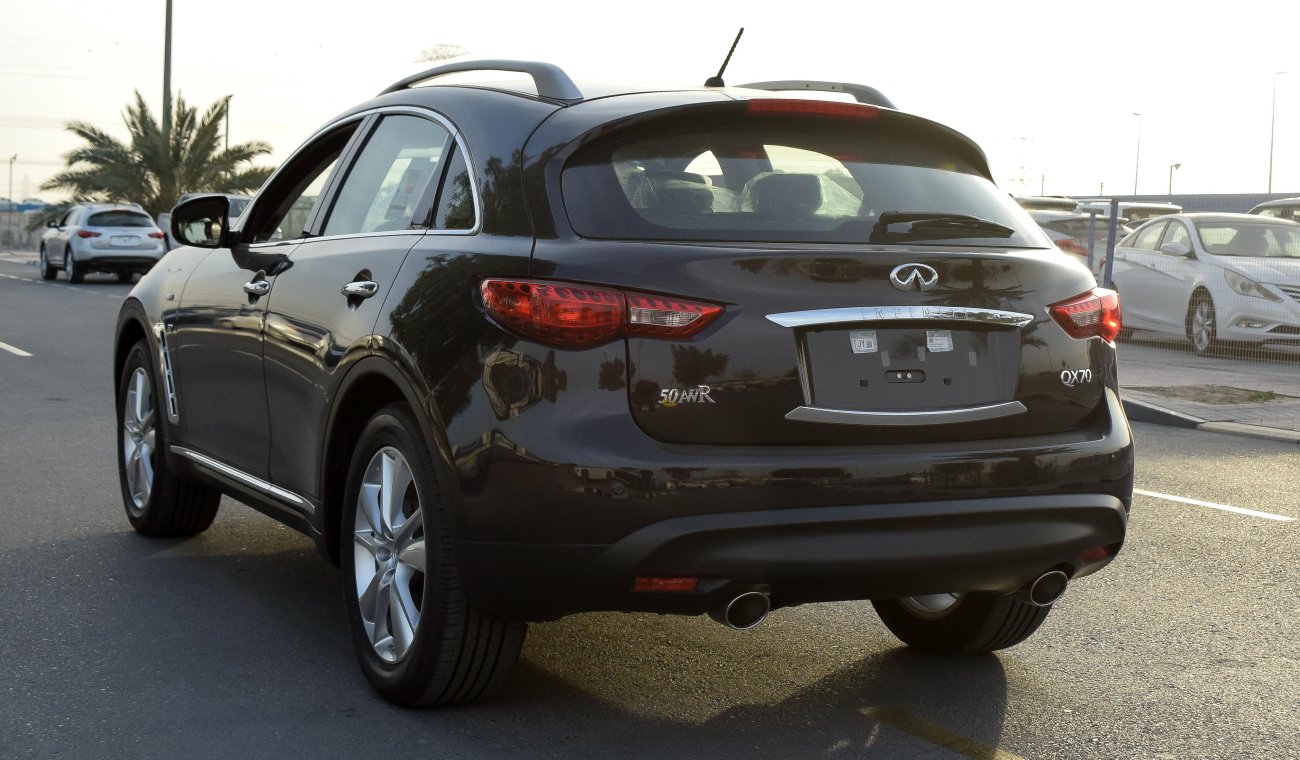 إنفينيتي QX70 Excellence 3.7L - V6 - with Warranty from Agency - GCC Specs - Zero KM- Price for export