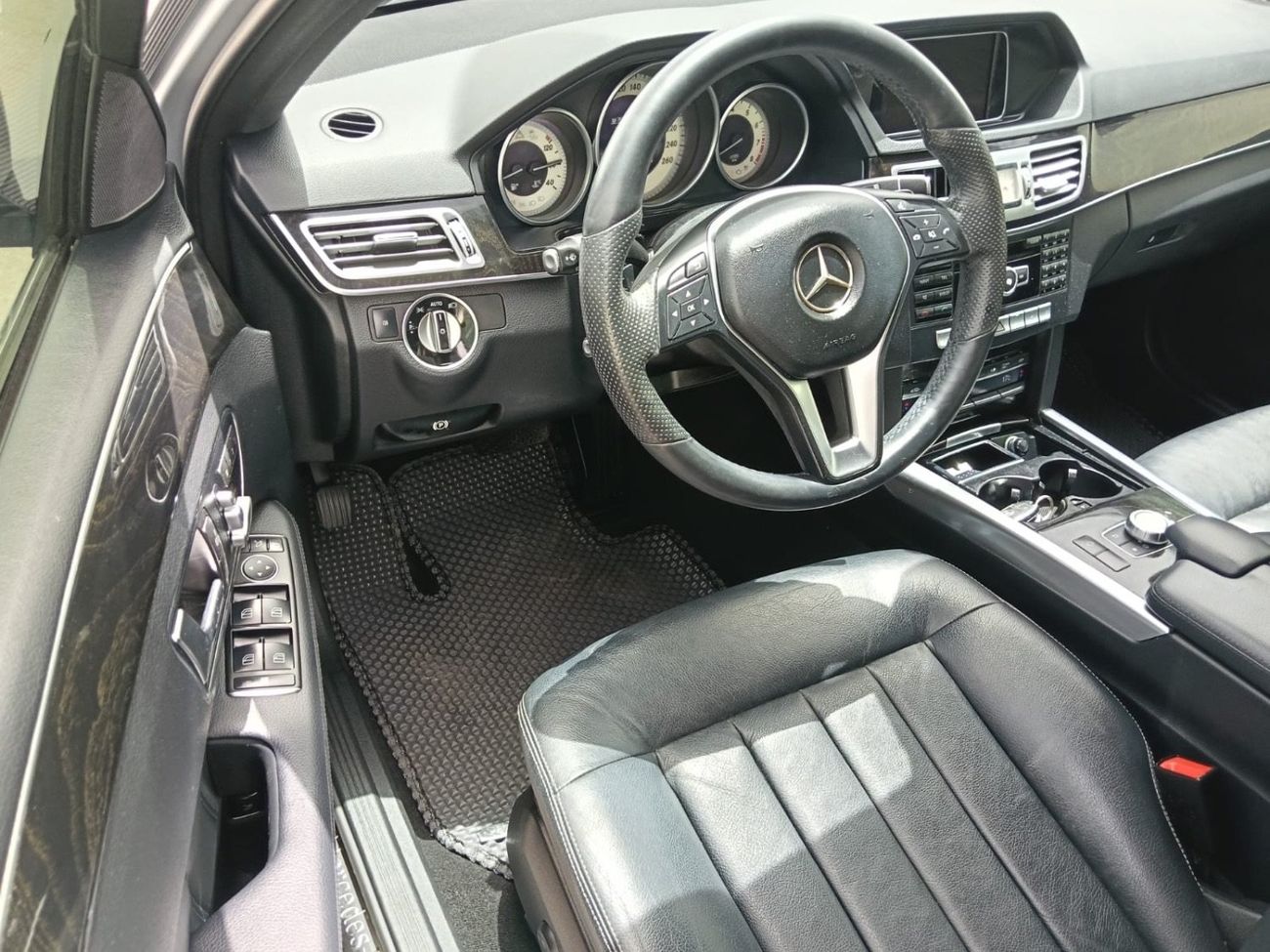 Mercedes Benz E300 ELEGANCE AMG