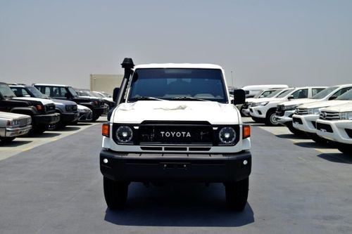 Toyota Land Cruiser Pick Up Double Cab 2.8L Diesel 4WD 5 Seater Automatic