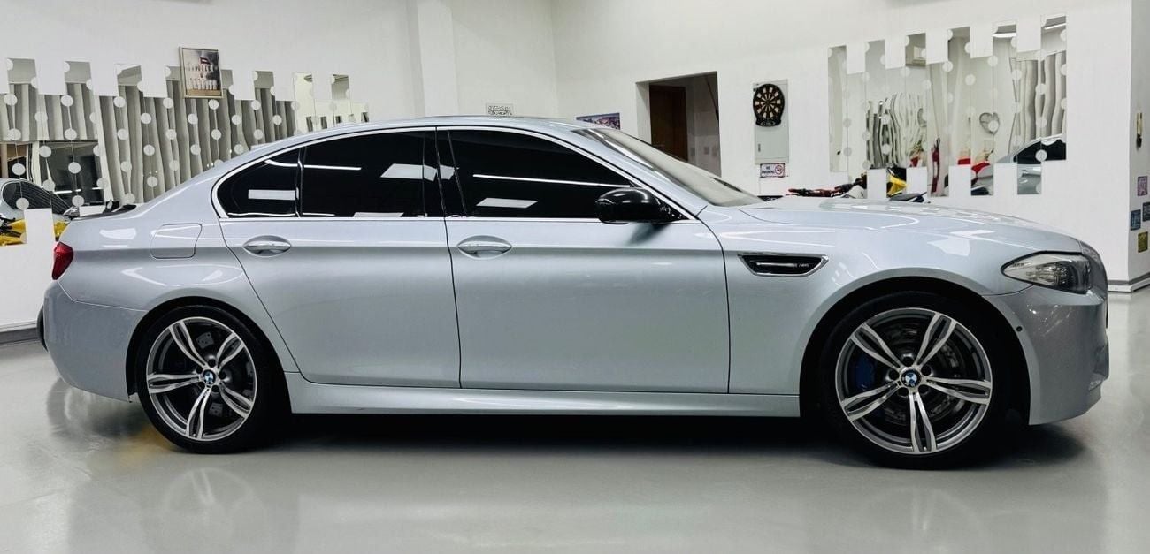 بي أم دبليو M5 Std 4.4L