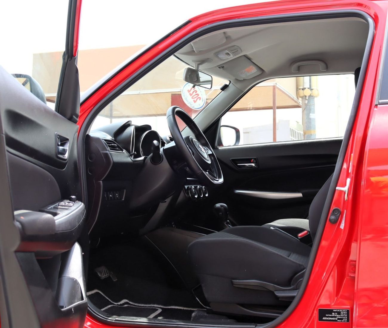 سوزوكي سويفت GLX خالية من الحوادث - خليجي - رقم 1 الفل - - مصنع اليابان