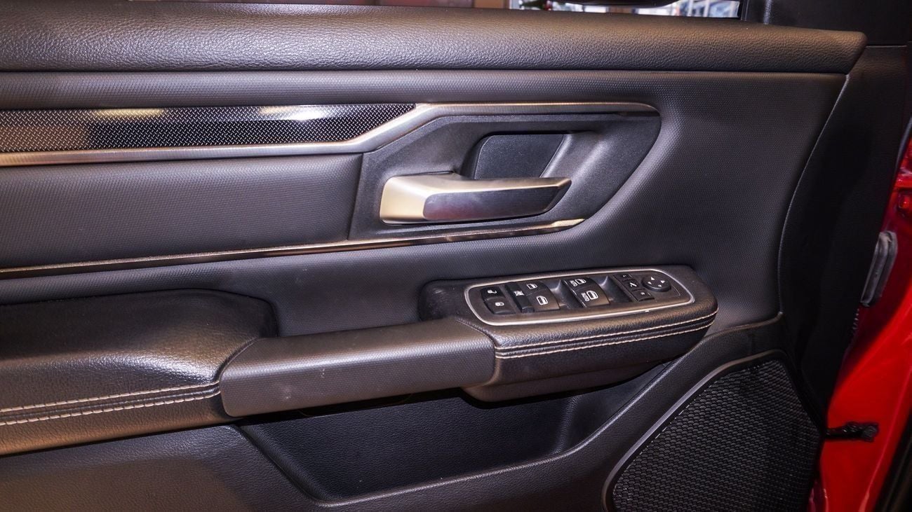 رام 1500 LARAMIE HEMI 5.7L