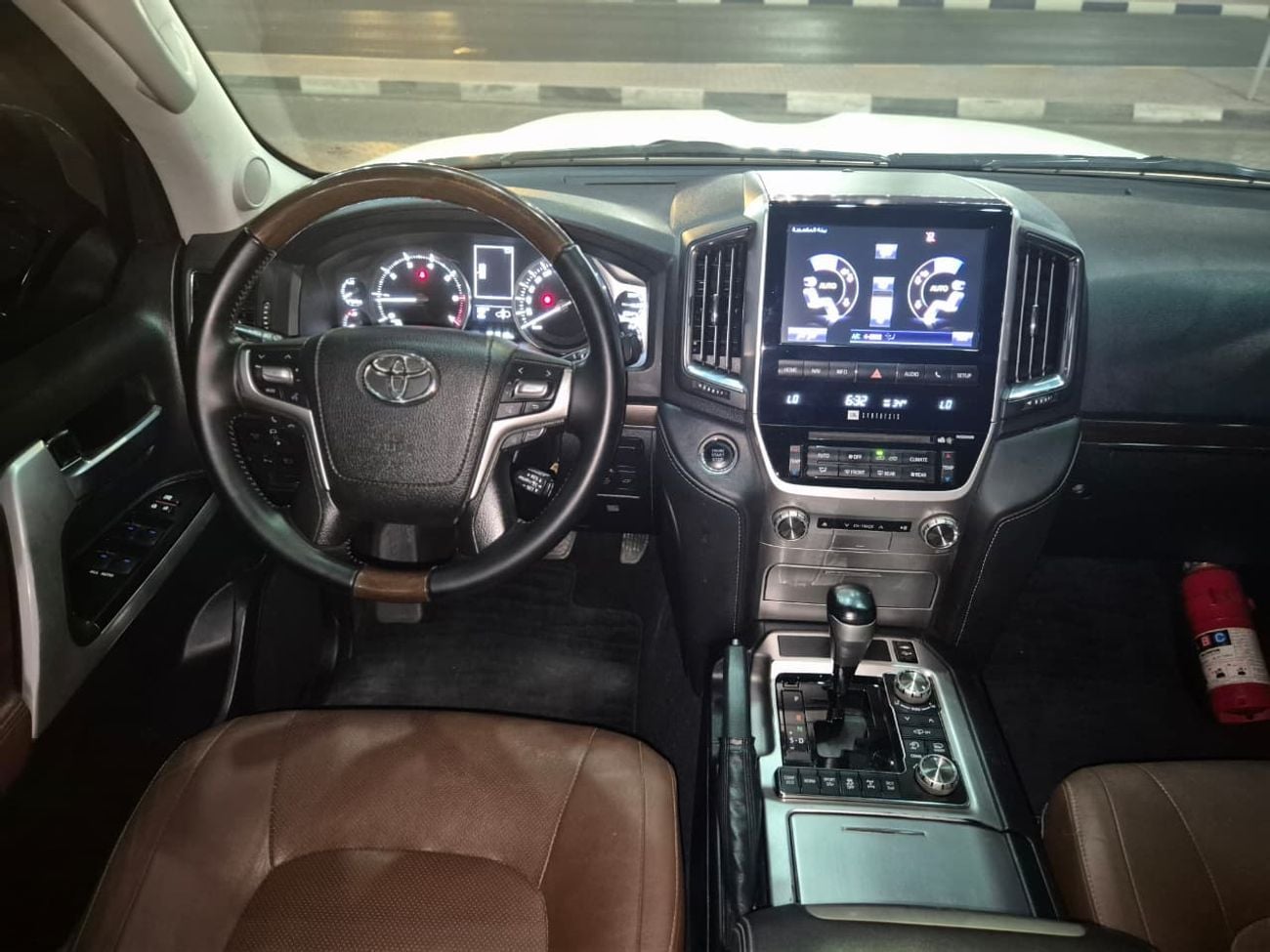 Toyota Land Cruiser VXR 5.7L 4WD TOYOTA LAND CRUISER GRAND TOURING 2020