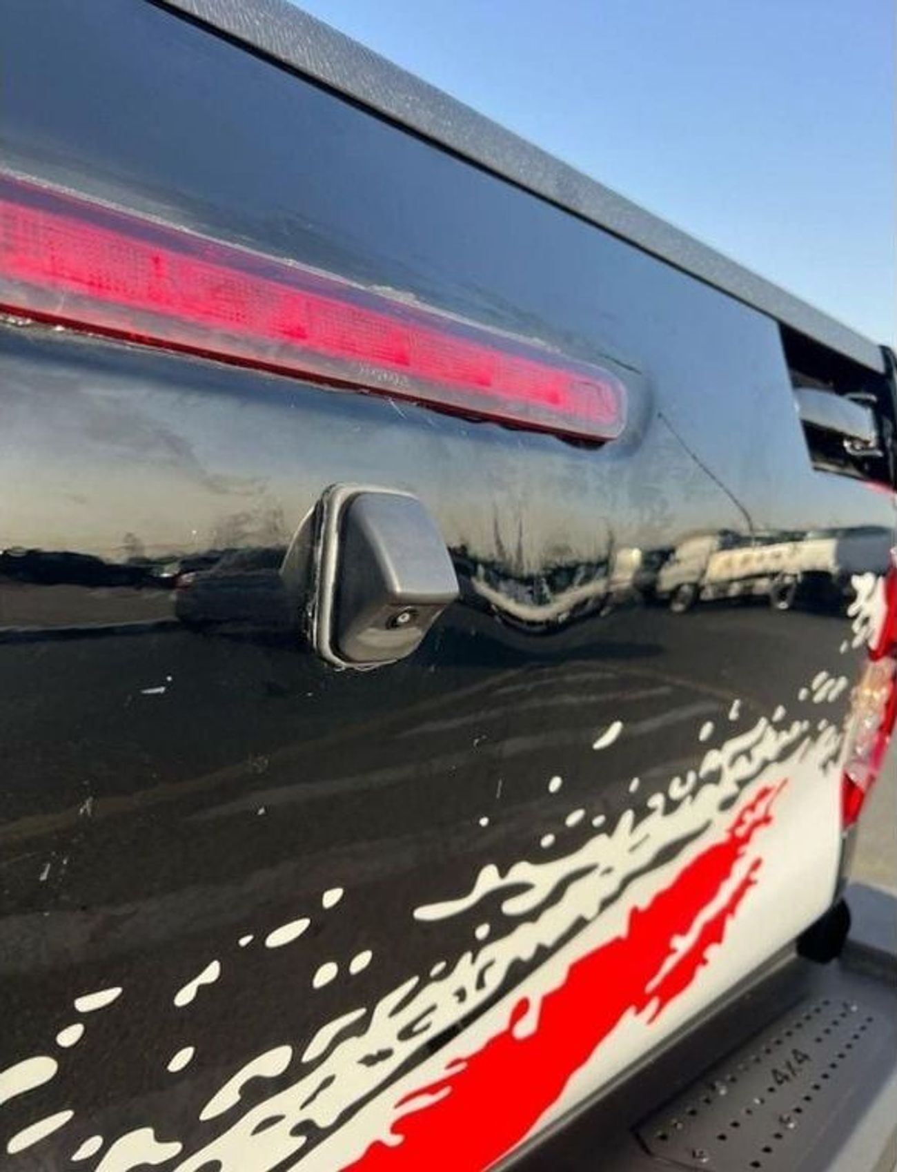 تويوتا هيلوكس Toyota Hilux pickup 2019 facelifted 2023 V4 2.8 Diesel Automatic left hand drive