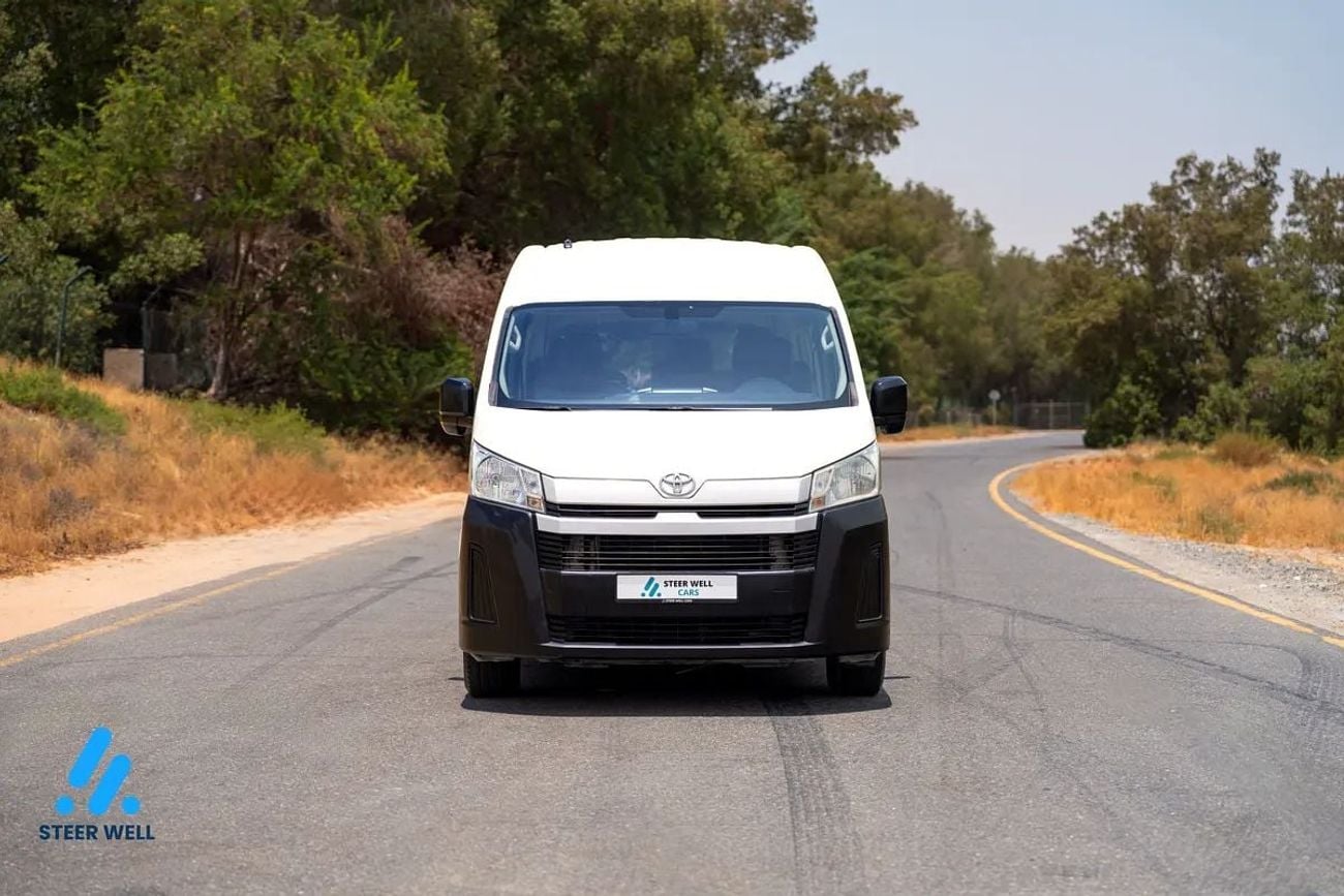 Toyota Hiace GL 2022 | H300 3.5L Petrol Manual 13-Seater Passenger Van | GCC Specs