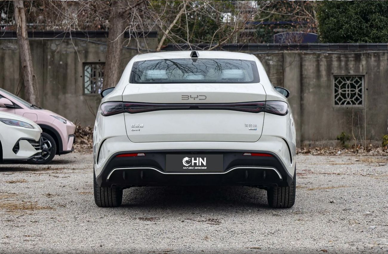 BYD Seal The 2025 BYD Seal 06 DM Intelligent Driving Edition – DM-i 120KM Premium