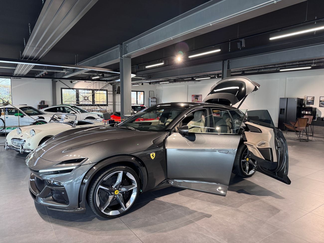 Ferrari Purosangue Base