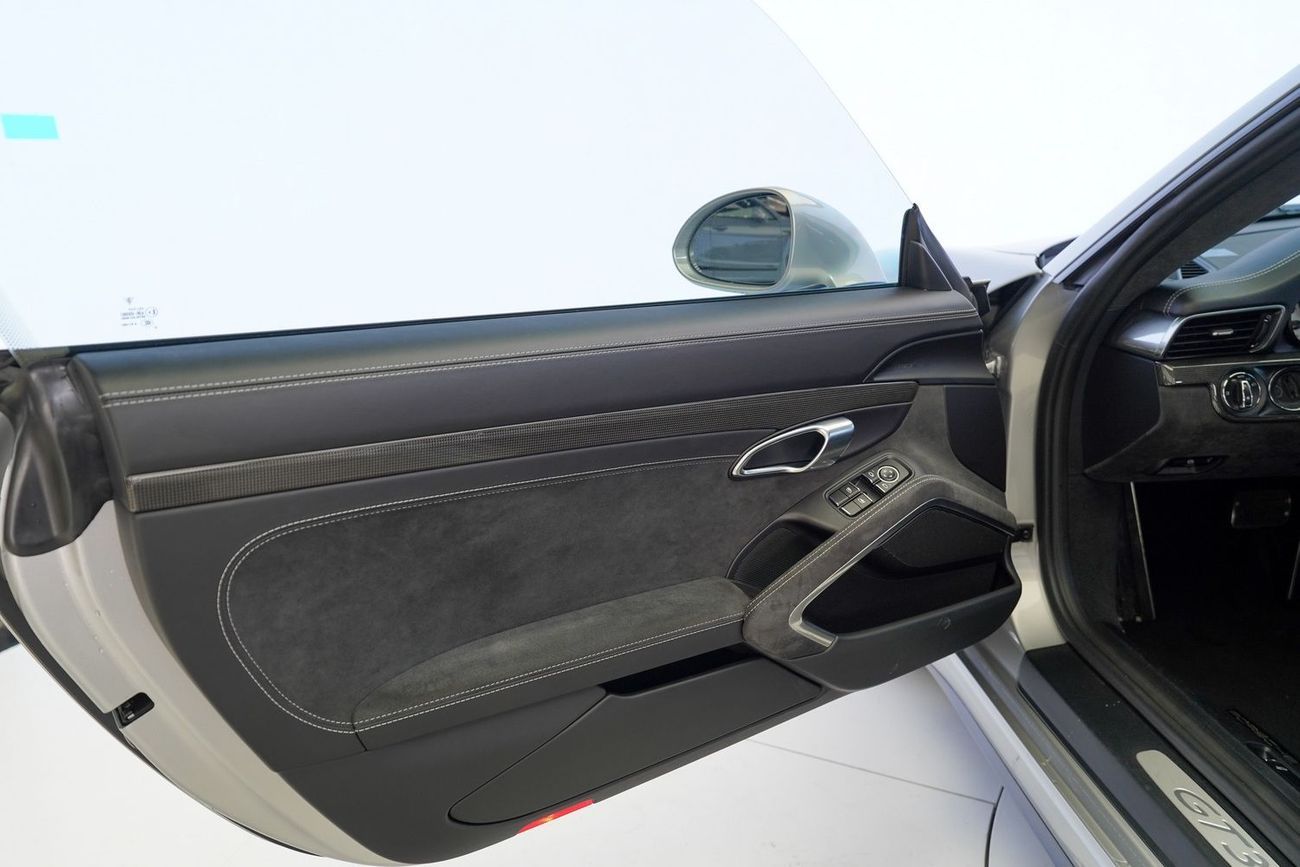 بورش 911 GT3 3.8L (475 HP) Convertible