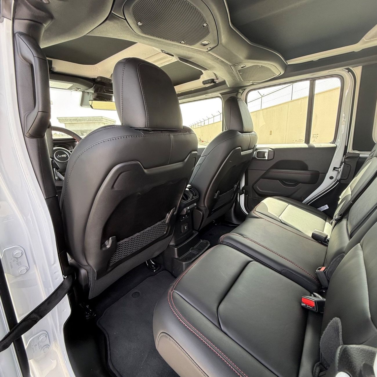 Jeep Wrangler Rubicon 3.6L A/T (5 Seater)