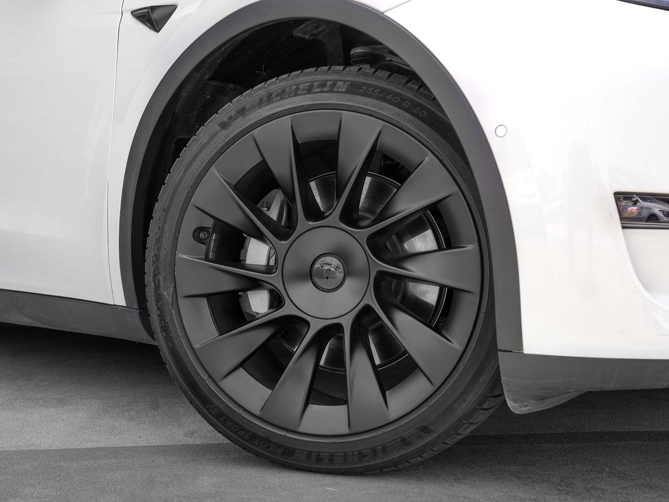 Tesla Model Y Long Range