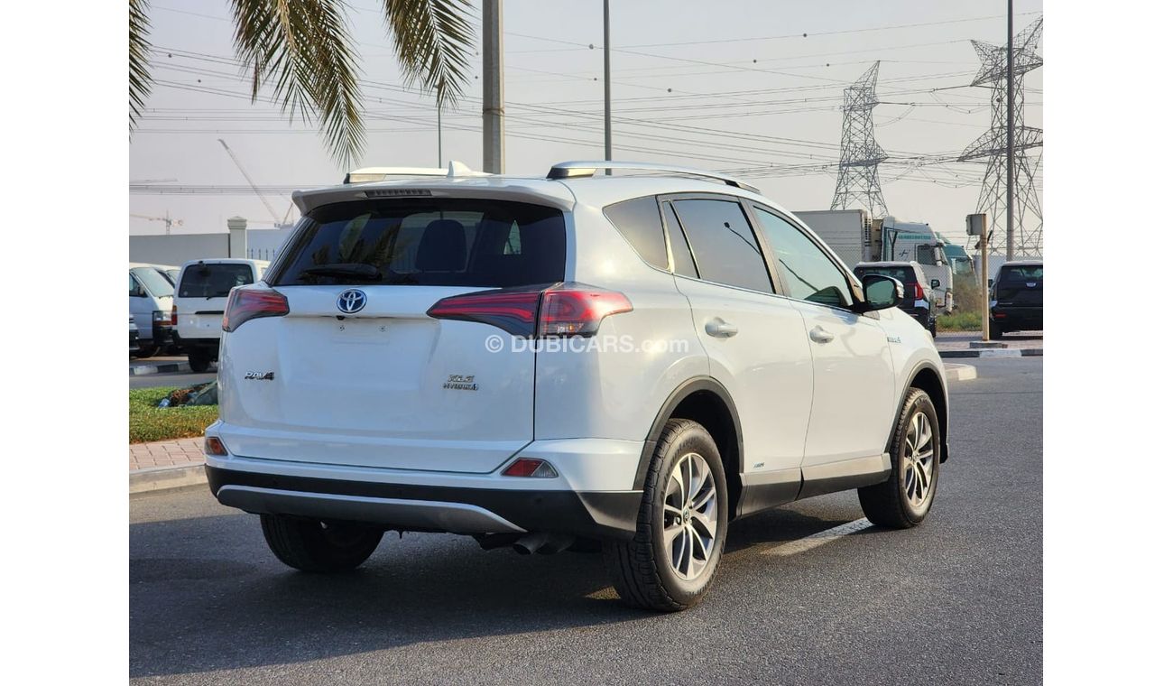 Toyota RAV4 Toyota Rav4 Hybrid 2016 model