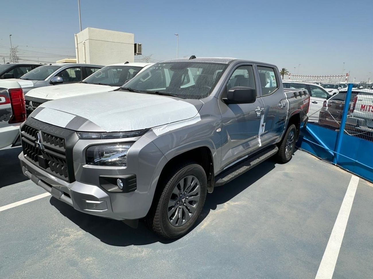 Mitsubishi L200 GL Double Cab Diesel A/T 2.4L