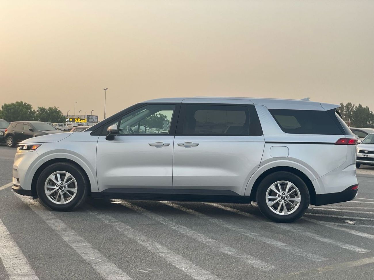 كيا كارنيفال 