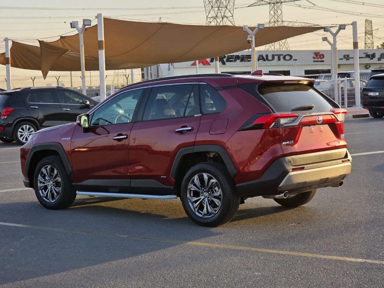 Toyota RAV4 2.5L Limited Hybrid Sunroof , Push button, Trunk automatic and original leather seats