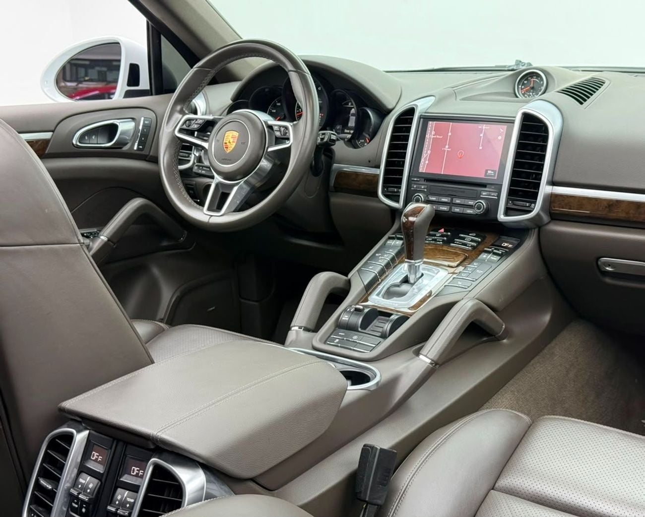 Porsche Cayenne PLATINUM EDITION 2018 Porsche Cayenne Platinum, Service History, Fully, Loaded, Excellent Condition, GCC