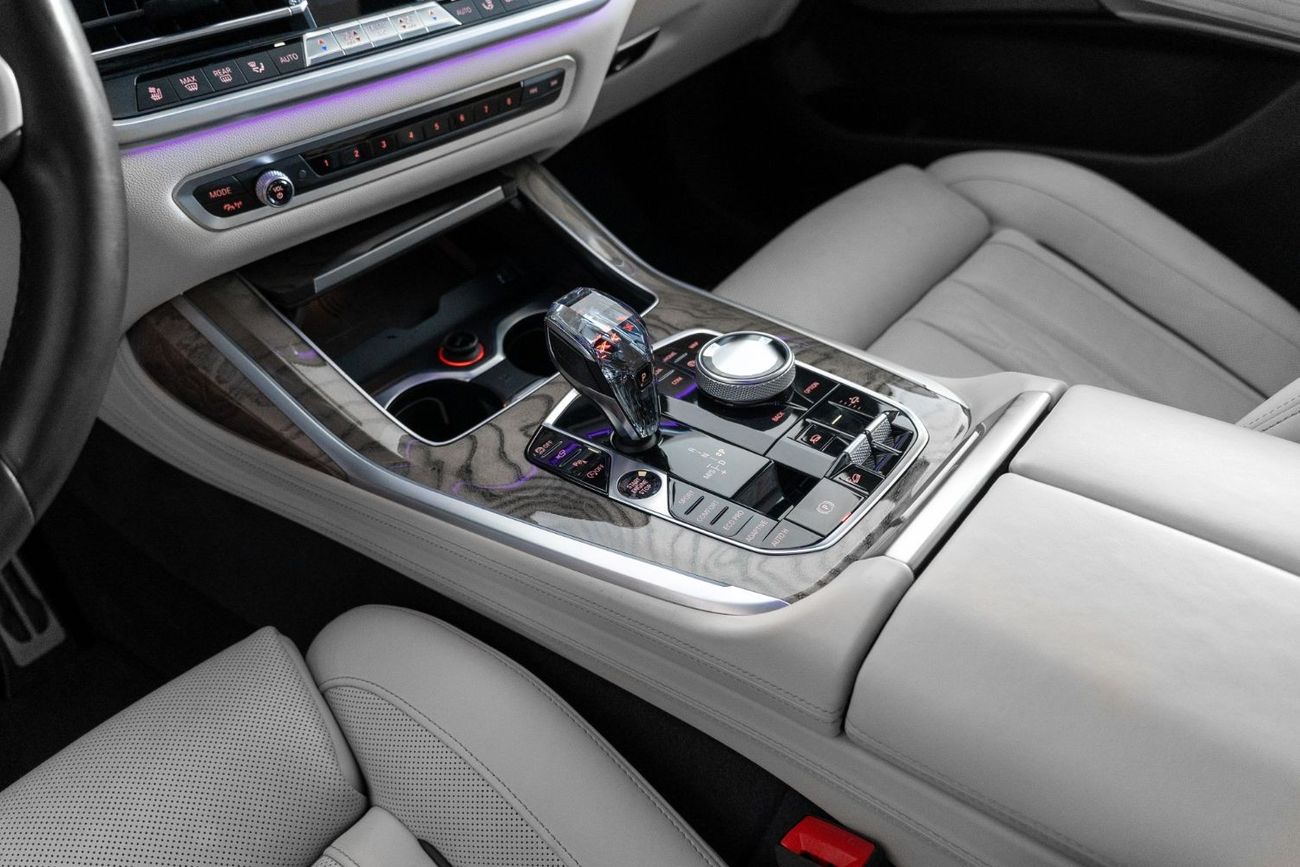 BMW X7 2019 BMW X7 50i M-Sport / Full BMW Service History & BMW Service Contract