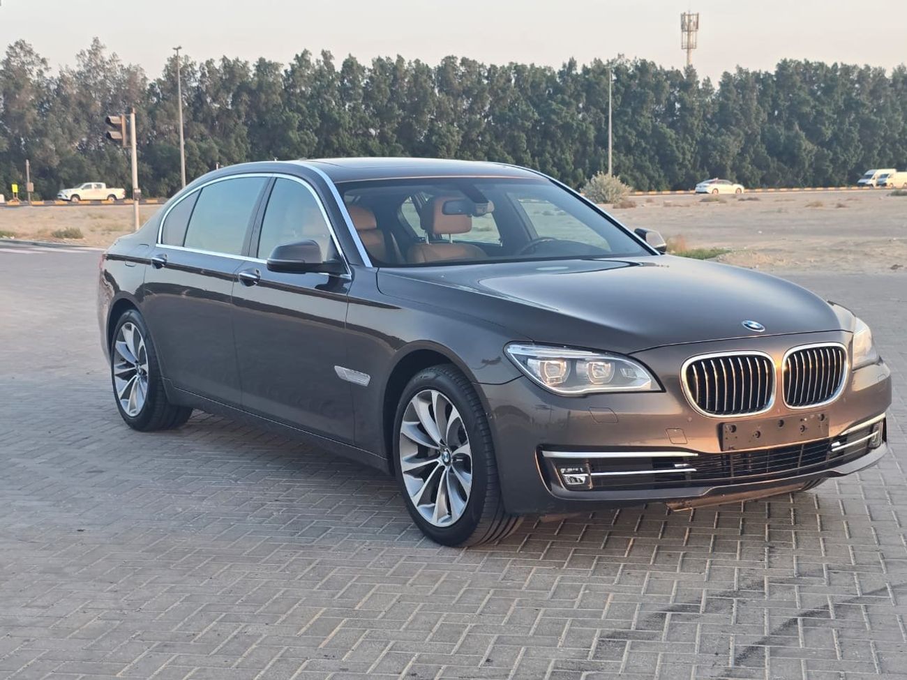 BMW 730Li MODEL 2015 GCC CAR PERFECT CONDITION INSIDE AND OUTSIDE FULL OPTION SUN ROOF LEATHER SEATS