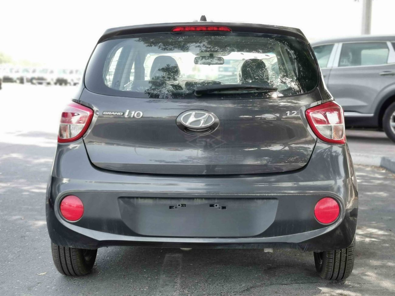 Hyundai Grand i10 1.2L, 14" Tyre, Xenon Headlights, Fabric Seats, Air Recirculation Control, Remote Key (CODE # HGI03)