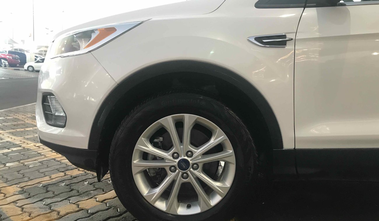 Ford Escape بيع او مبادله