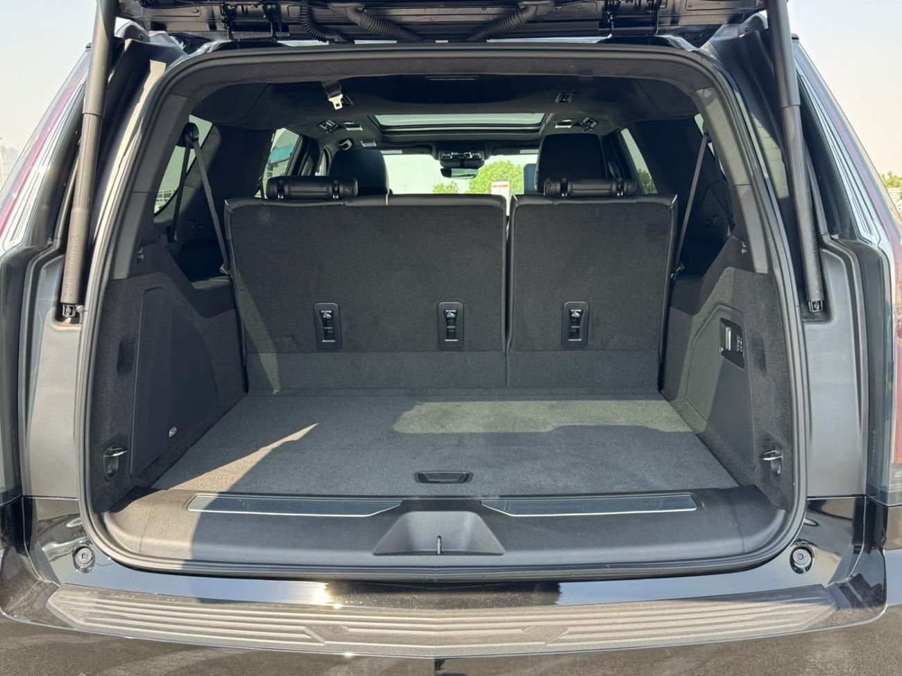 Cadillac Escalade 2025 Cadillac Escalade 6.2L V8 ESV Sport Platinum Executive Canadian Spec