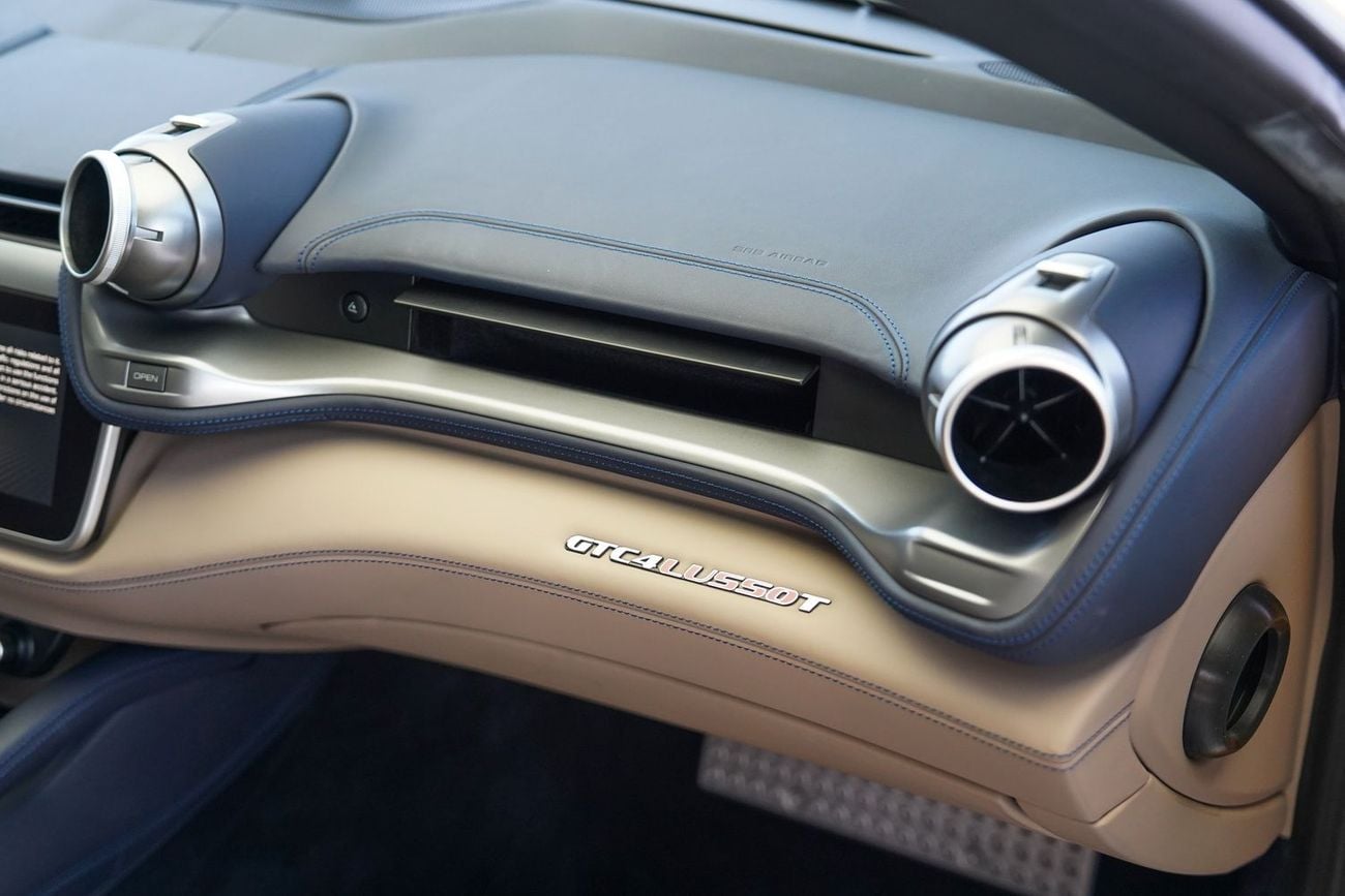 فيراري جي تي سي 4  لوسو T V8