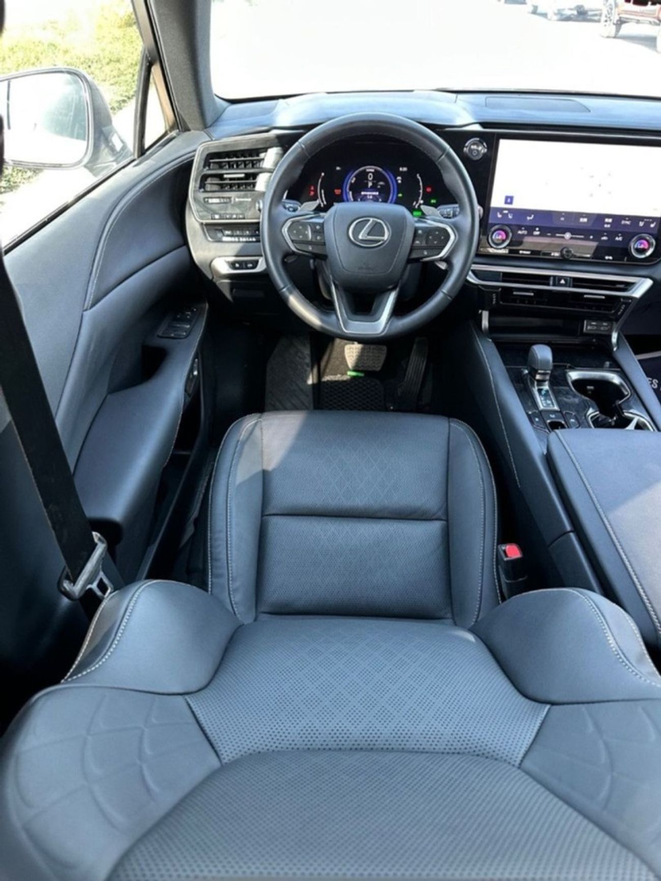 Lexus RX350h Hybrid Plus 2.5L Hybrid Plus made in Japan 360 camera, head up display,sunroof Full Option