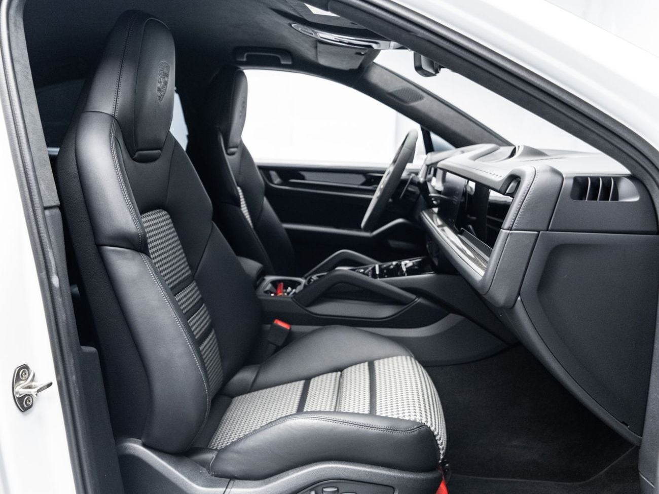 Porsche Cayenne BUY NOW, PAY 2027 | THE BLACKLINE STANDARD | Lightweight Package, 2030 Porsche Warranty & Service
