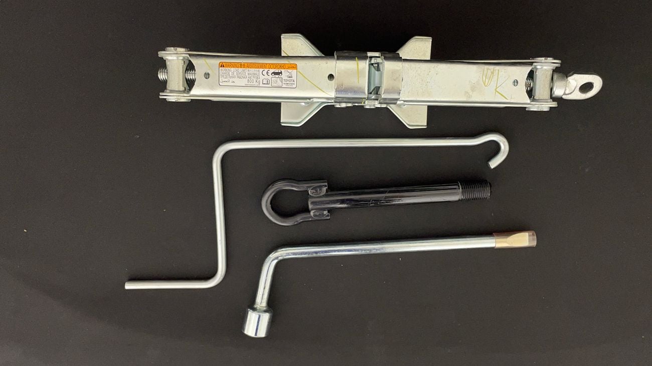 تويوتا يارس E 1.5 | بدون دفعة مقدمة | اختبار القيادة في المنزل