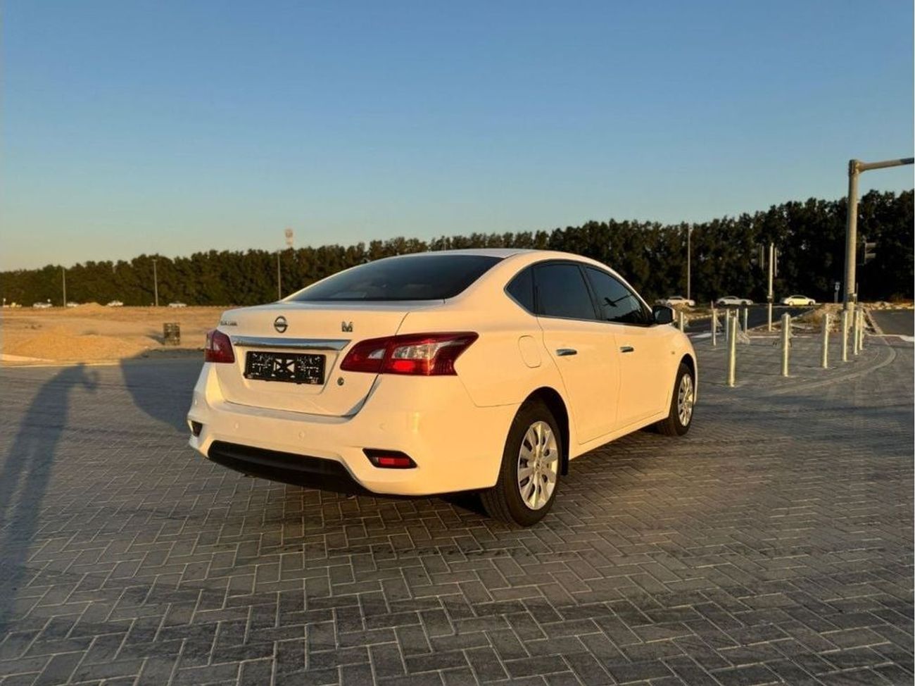 نيسان سنترا LE 1.6L