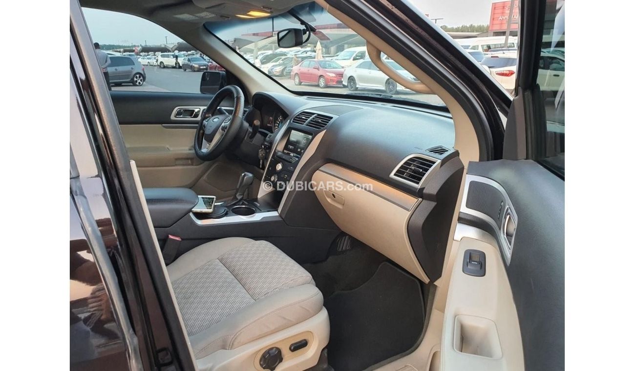 Ford Explorer XLT خليجية