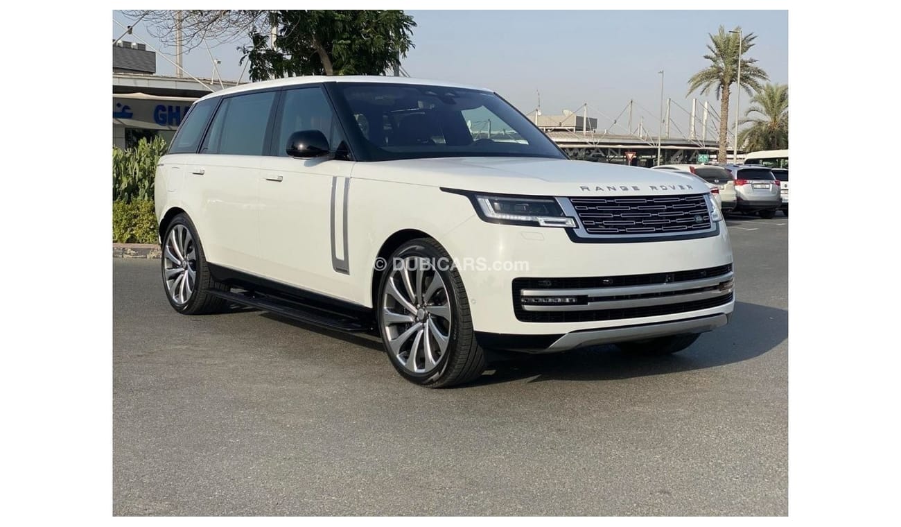 Land Rover Range Rover BRAND NEW GCC SPEC UNDER WARRANTY AND SERVICE