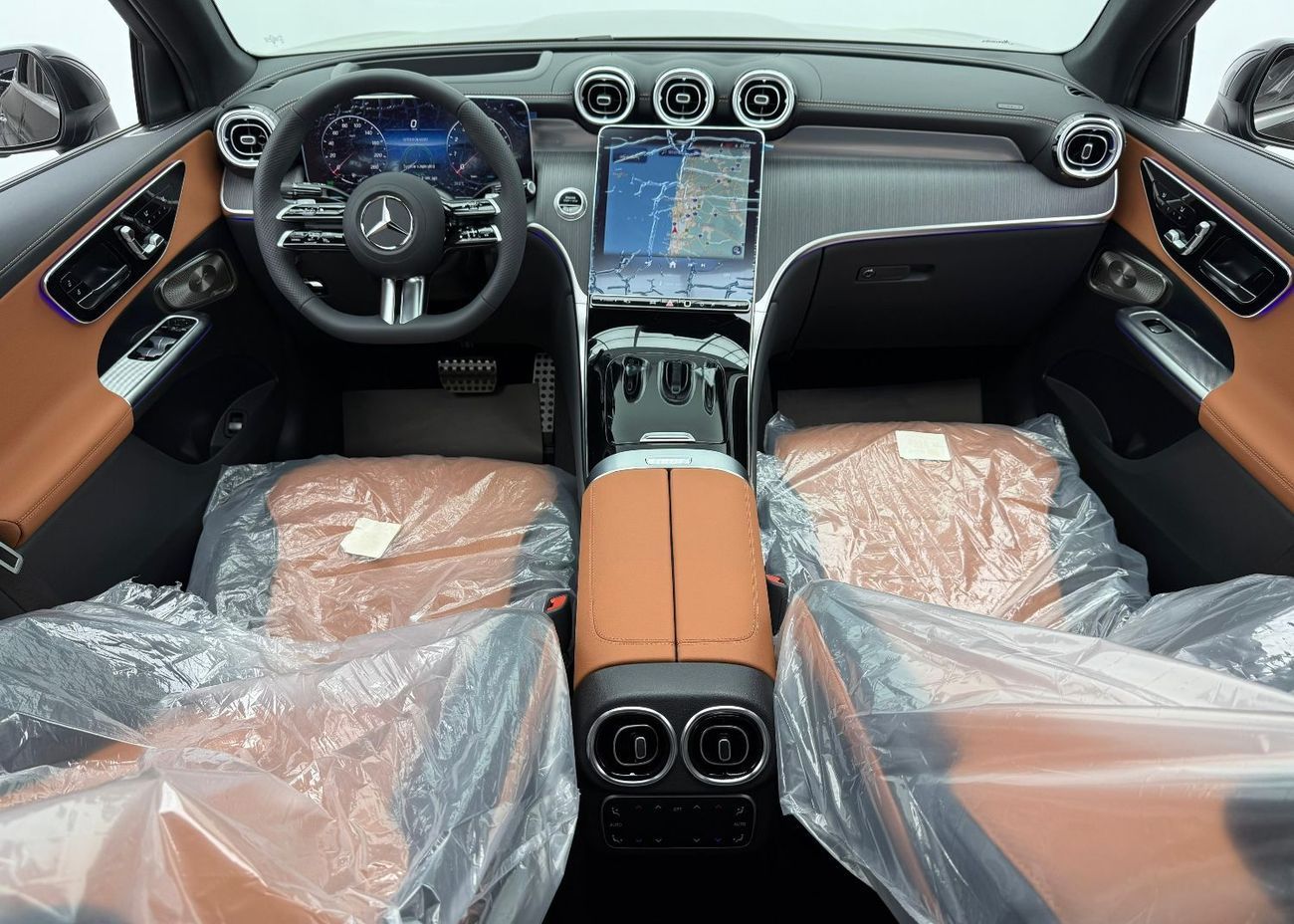 Mercedes-Benz GLC 200 4Matic *Brand New* 2025 Mercedes Benz GLC 200 AMG 4MATIC Premium Plus, 5 Year Mercedes Warranty, GCC