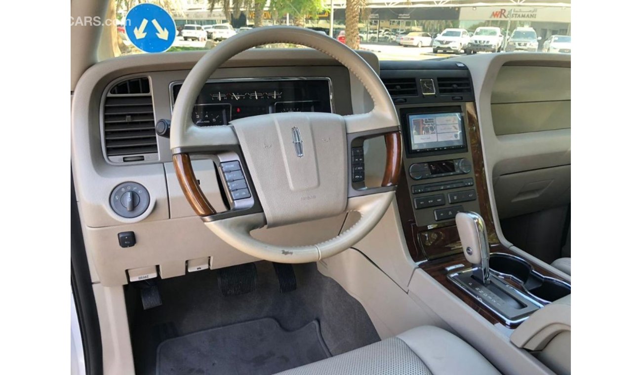 Lincoln Navigator = DROP PRICE OFFER = FREE REGISTRATION = WARRANTY = GCC SPECS