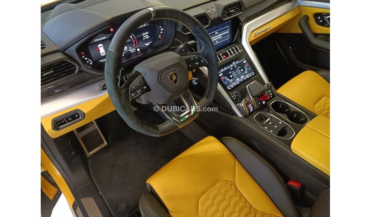 Lamborghini Urus Lamborghini Urus 2022 / 17000KM/ 5 years warranty and service contract